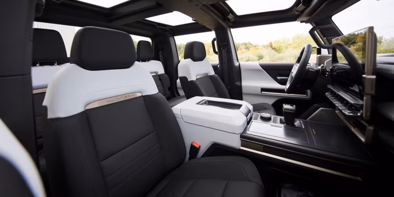 2025 GMC Hummer EV 2X (SUV) - Image 82