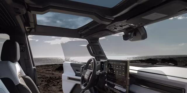 2025 GMC Hummer EV 2X (SUV) 2025 - Image 11