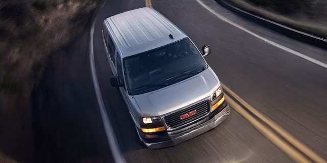 2025 GMC Savana 3500 Passenger Van (2024) - Image 16