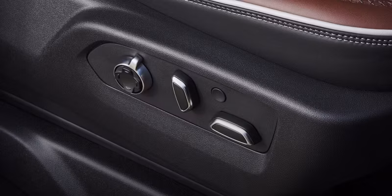 2025 GMC Sierra 2500 HD Denali Ultimate (2024) - Image 6