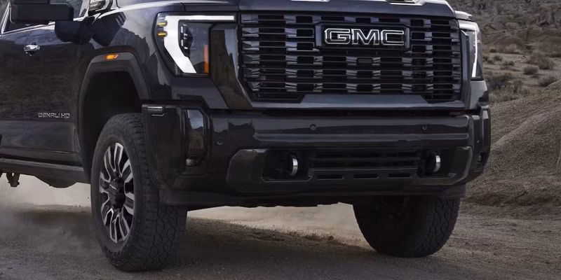 2025 GMC Sierra 3500 HD Denali Ultimate (2024) - Image 17