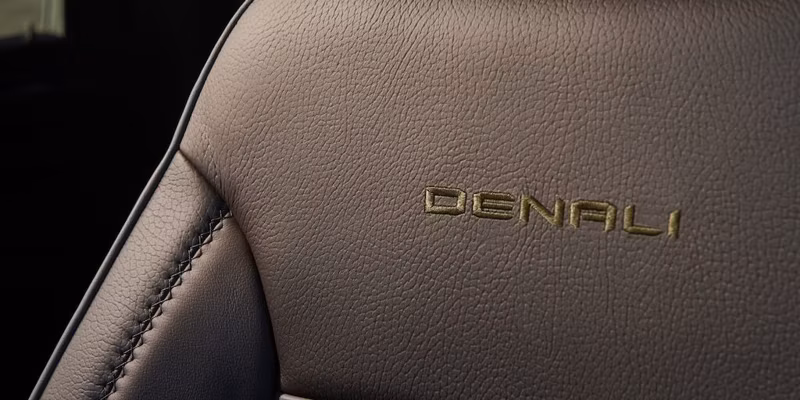 2025 GMC Sierra 3500 HD Denali (2024) - Image 5