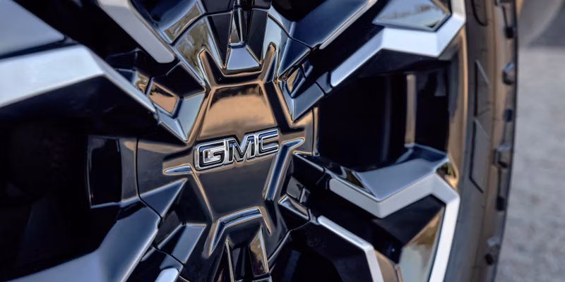 2025 GMC SIERRA EV DENALI EDITION 1 - Image 9