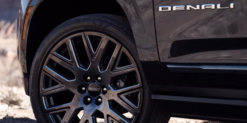 2025 GMC Yukon Denali Ultimate (4WD) - Image 89