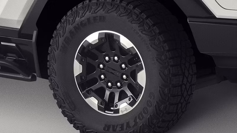 2026 GMC Hummer EV Pickup 3X (e4WD) - Image 39
