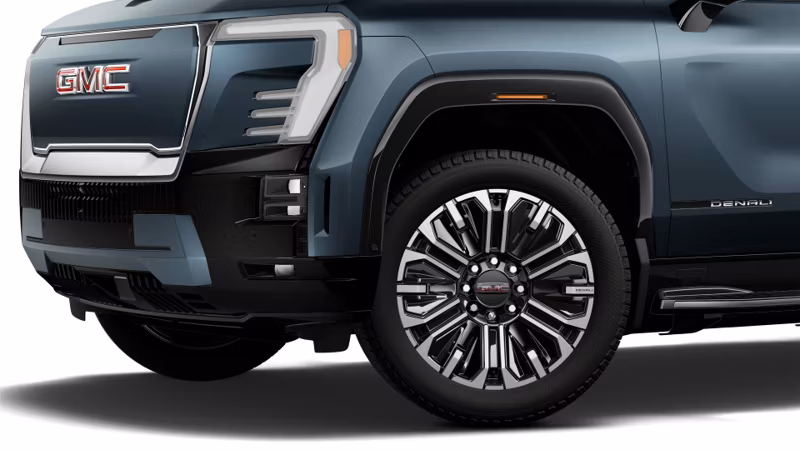 2026 GMC Sierra EV Denali Standard Range (4WD) - Image 17