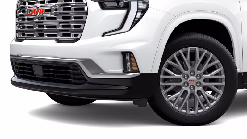 2026 GMC Acadia Denali (FWD) - Image 13