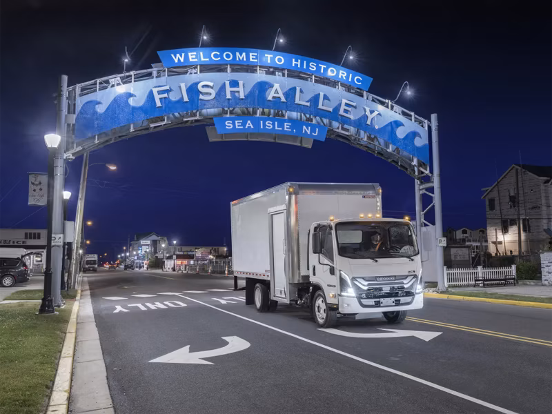 2026 Isuzu NRR Derate Crew Cab (Class 5 Diesel) - Image 16